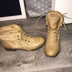 Brown/Lace Boots